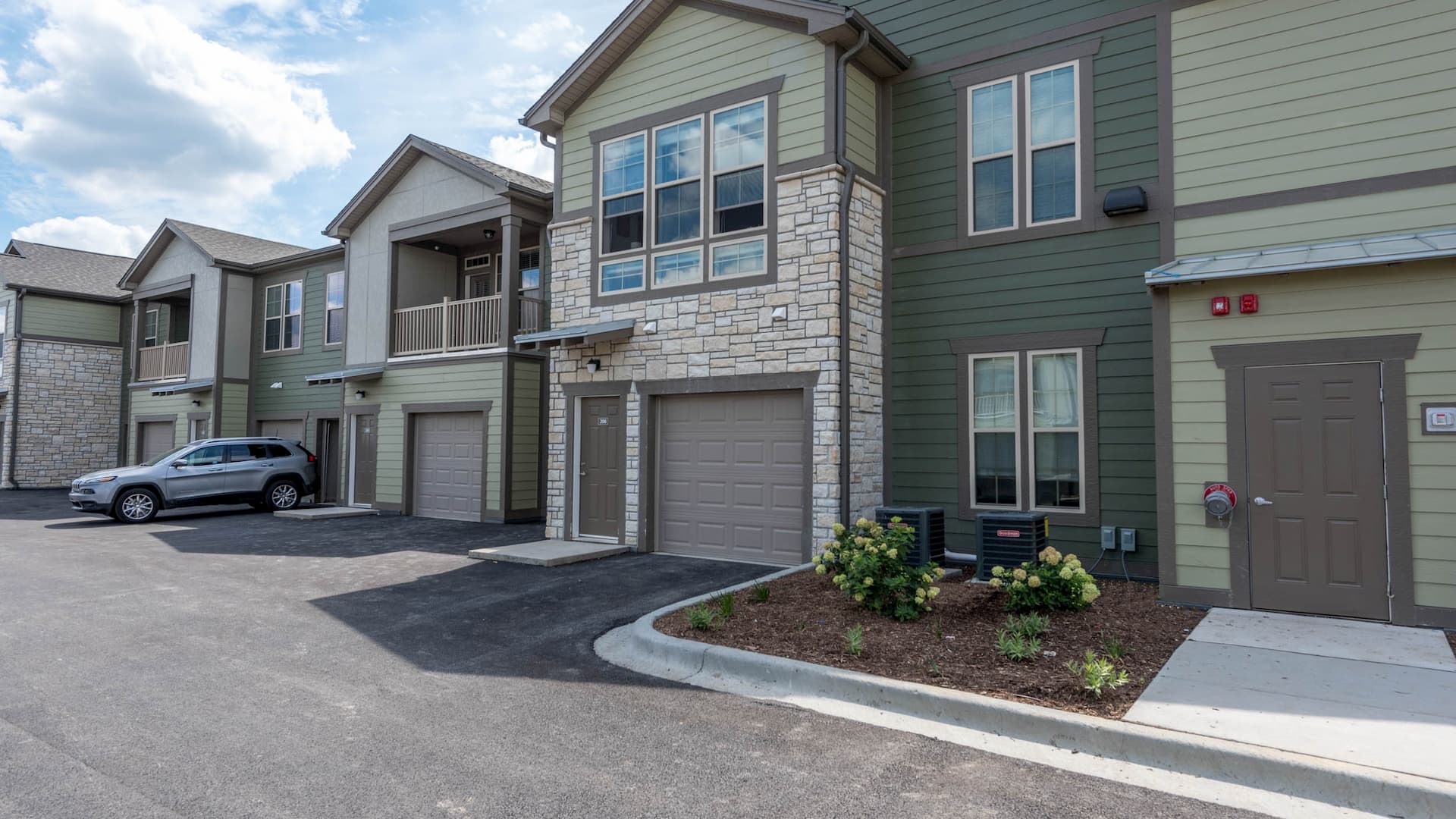 Photos of Springs at Weber Road in Romeoville, Illinois